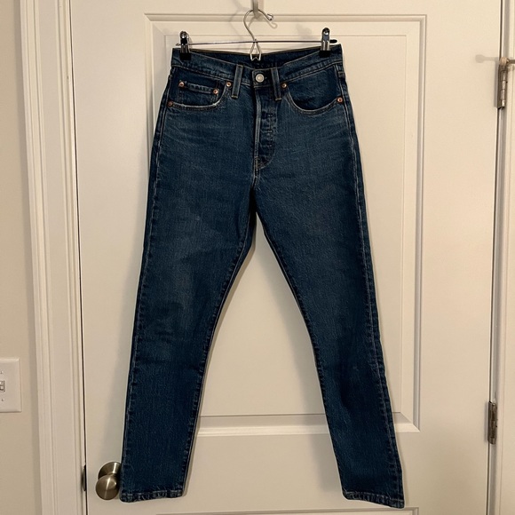 Levi’s - Picture 2 of 8